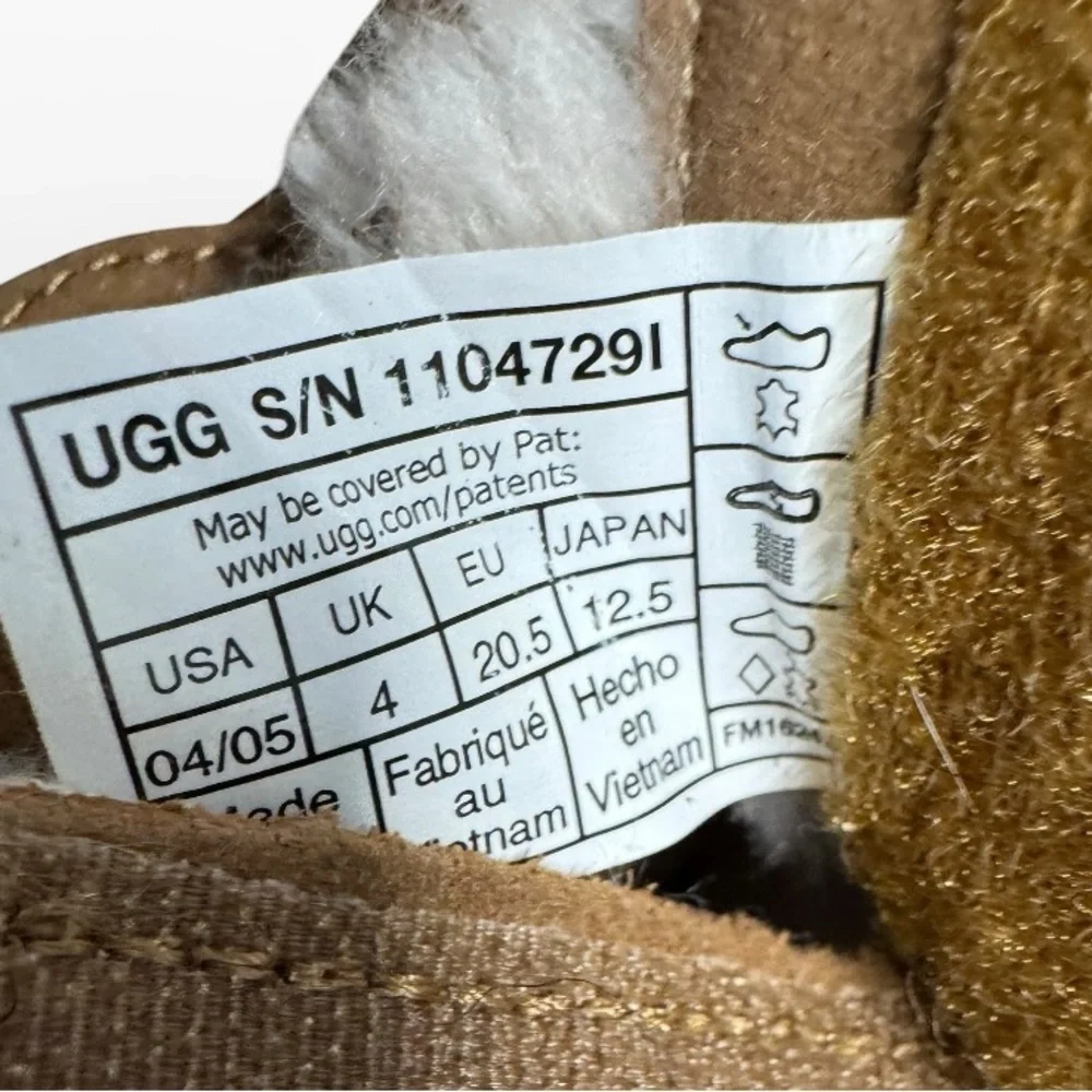 UGG Baby Neumel Suede Booties Chestnut Wool Lined Infant Size US 4/5 UK 4